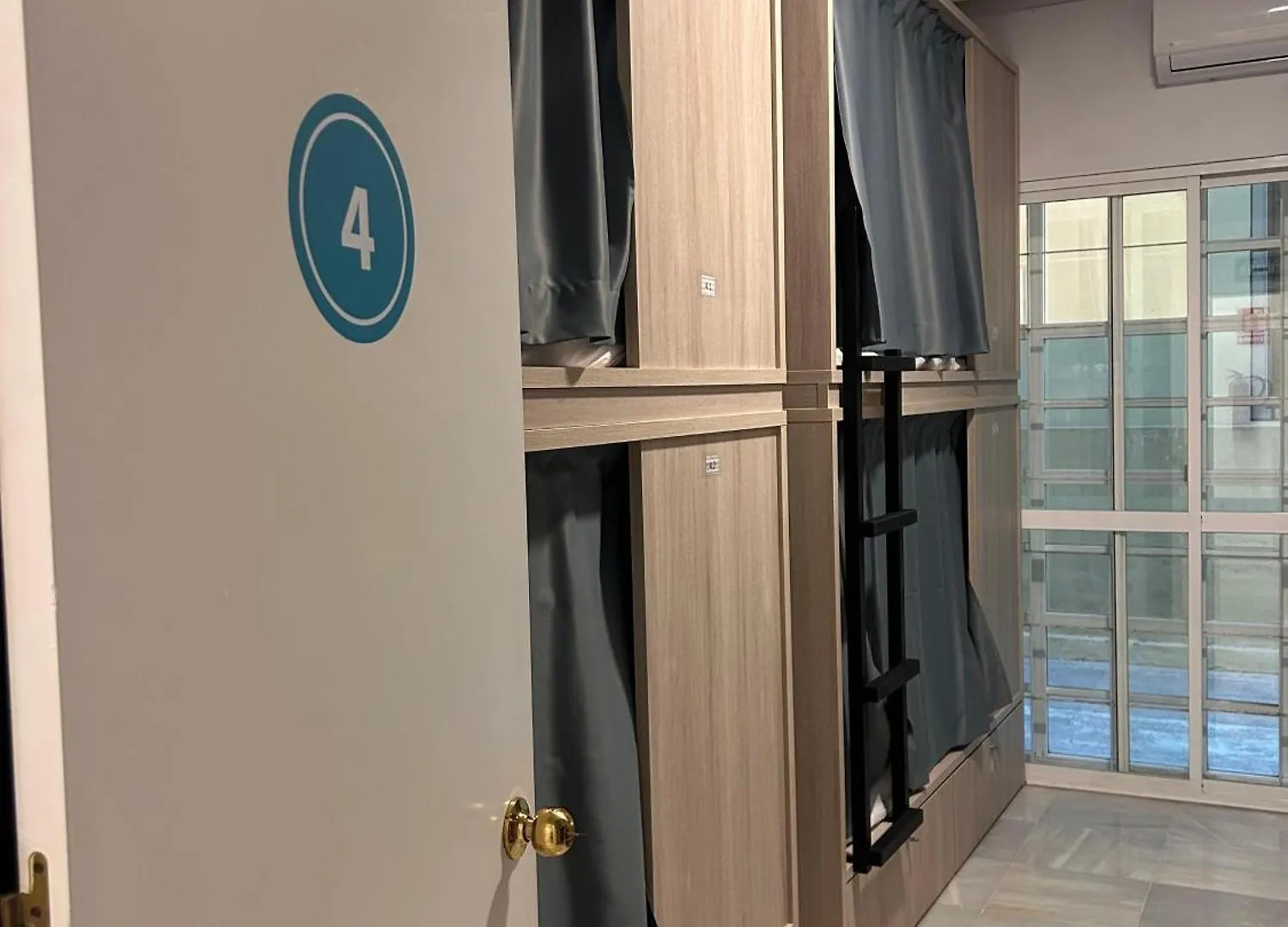 Hostel Sorolla Playa Málaga 0*,